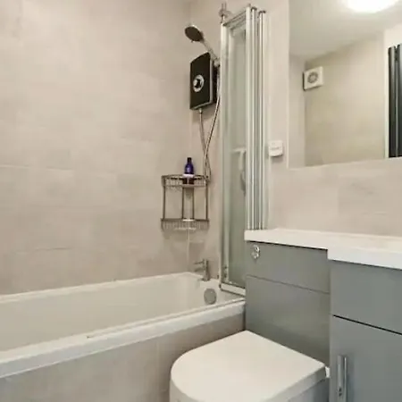Cute 1 Bedroom Flat In Clifton